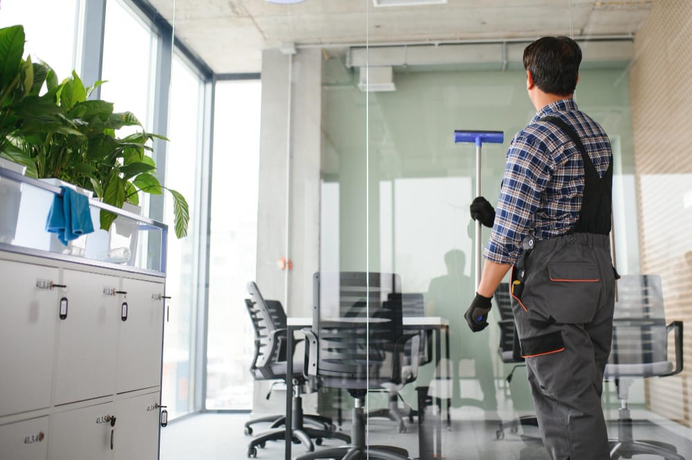 Unterhaltsreinigung: Büro & Praxis im regelmäßigen Turnus.